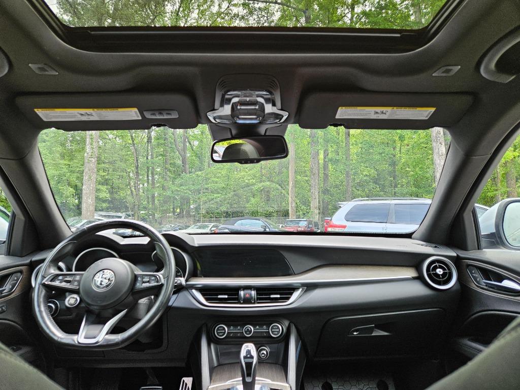 2022 Alfa Romeo Stelvio - $23,600