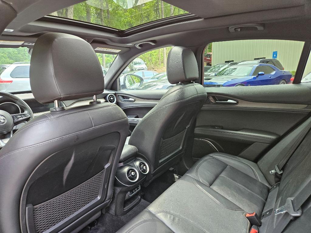 2022 Alfa Romeo Stelvio - $23,600