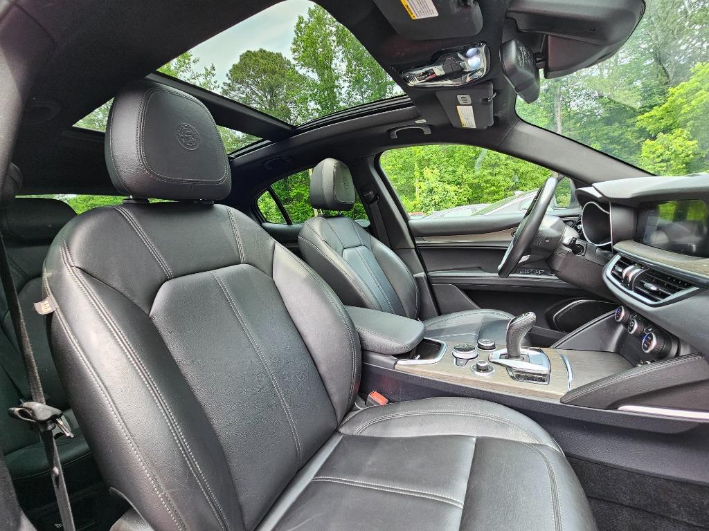 2022 Alfa Romeo Stelvio - $23,600