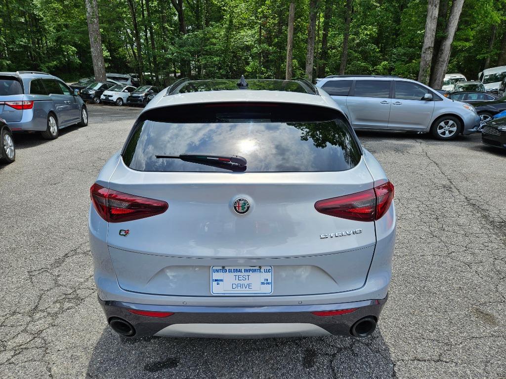 2022 Alfa Romeo Stelvio - $23,600