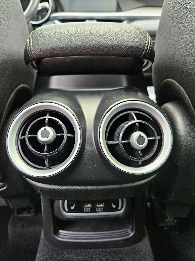 2022 Alfa Romeo Stelvio - $23,600