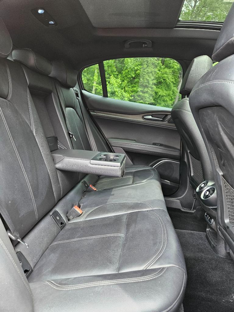 2022 Alfa Romeo Stelvio - $23,600