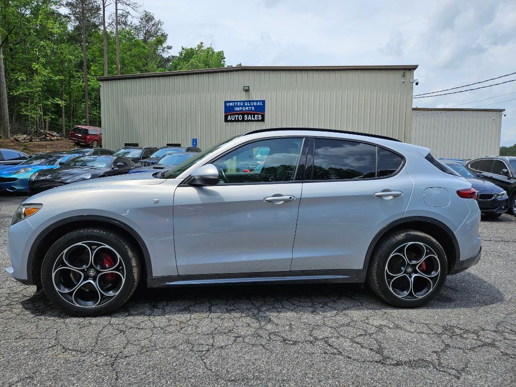 2022 Alfa Romeo Stelvio - $23,600