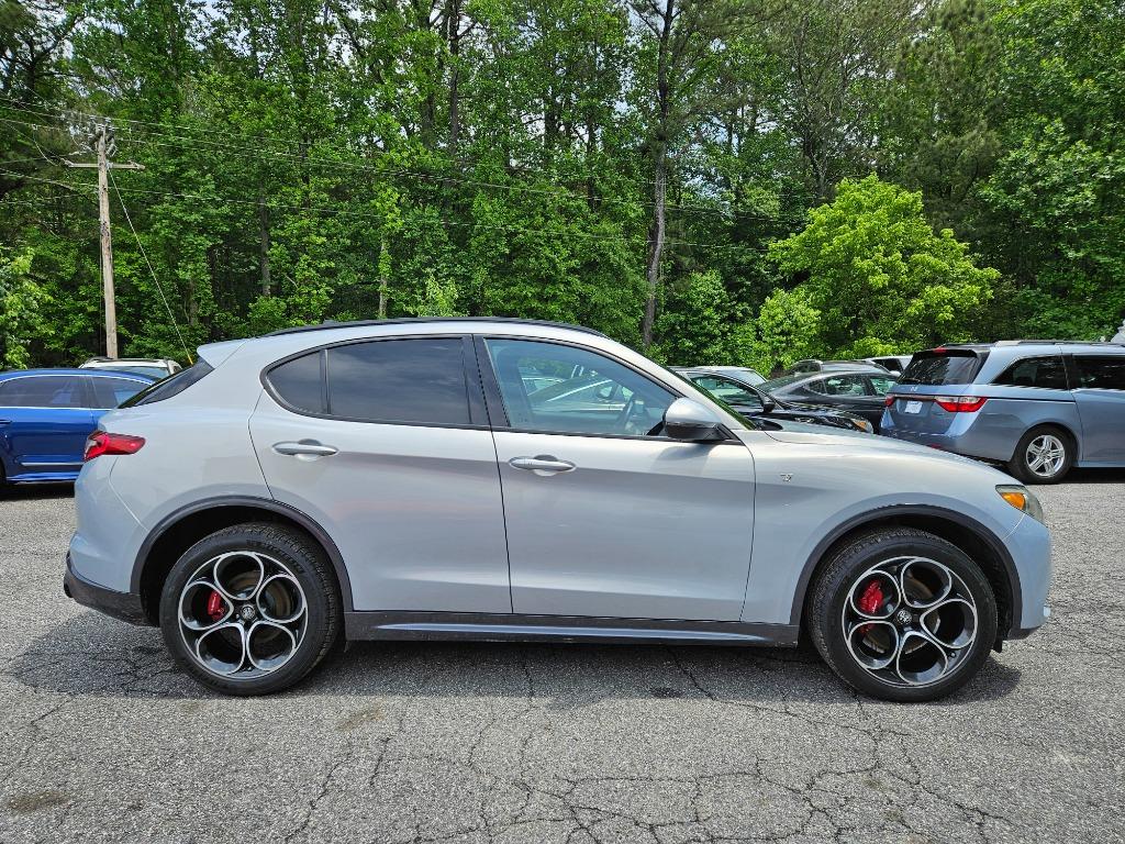 2022 Alfa Romeo Stelvio - $23,600