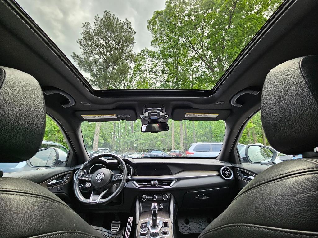 2022 Alfa Romeo Stelvio - $23,600