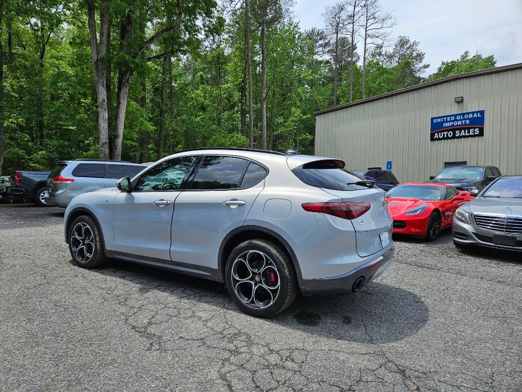 2022 Alfa Romeo Stelvio - $23,600