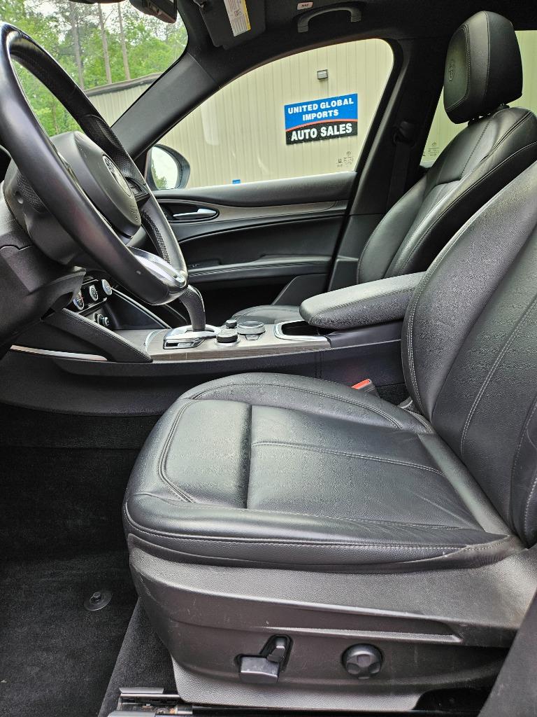 2022 Alfa Romeo Stelvio - $23,600