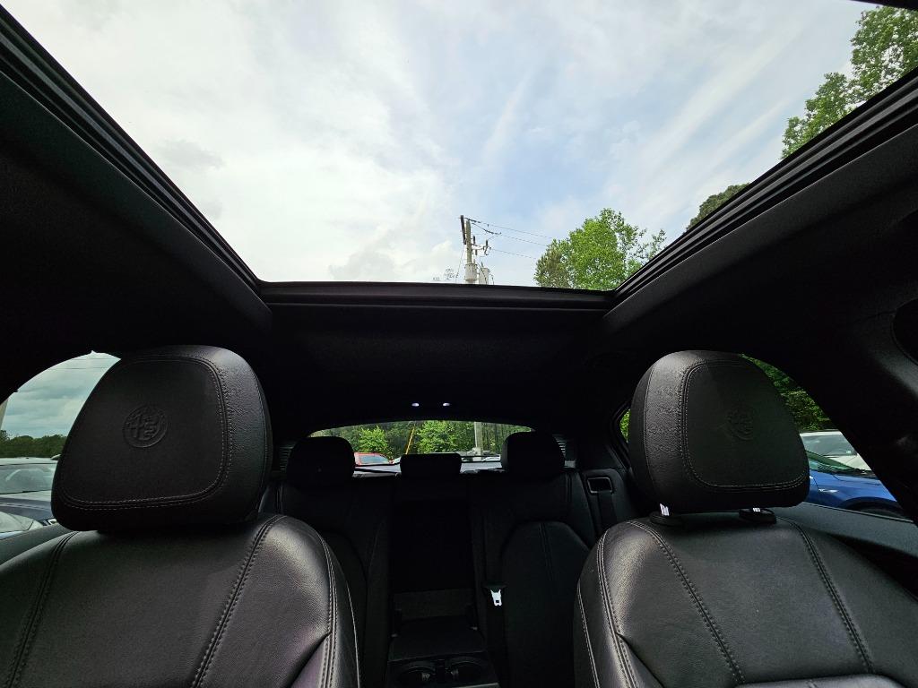2022 Alfa Romeo Stelvio - $23,600