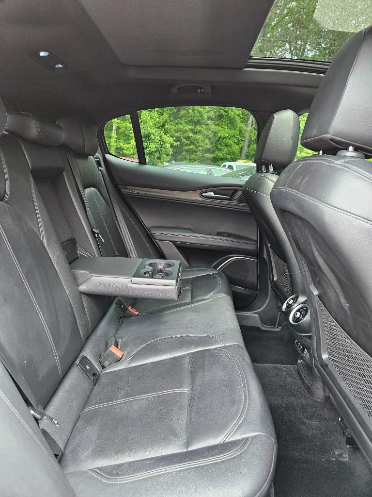 2022 Alfa Romeo Stelvio - $23,600