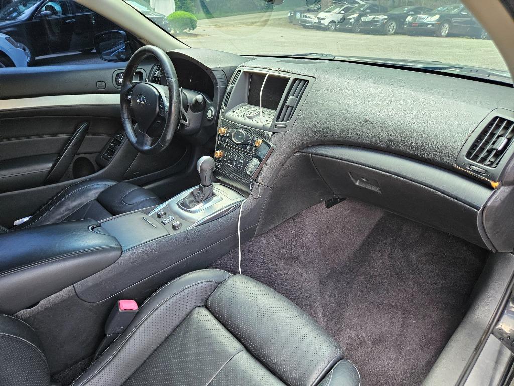 2009 Infiniti Legend Sport photo
