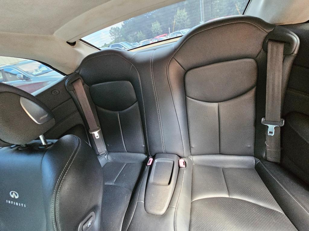 2009 Infiniti Legend Sport photo