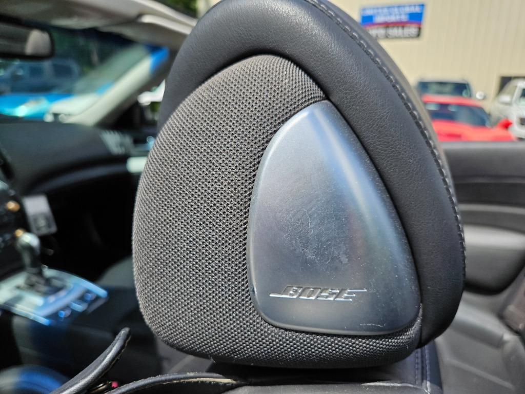 2009 Infiniti Legend Sport photo