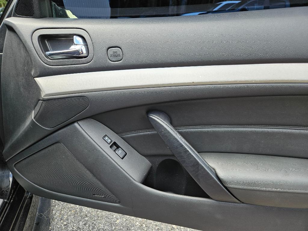 2009 Infiniti Legend Sport photo