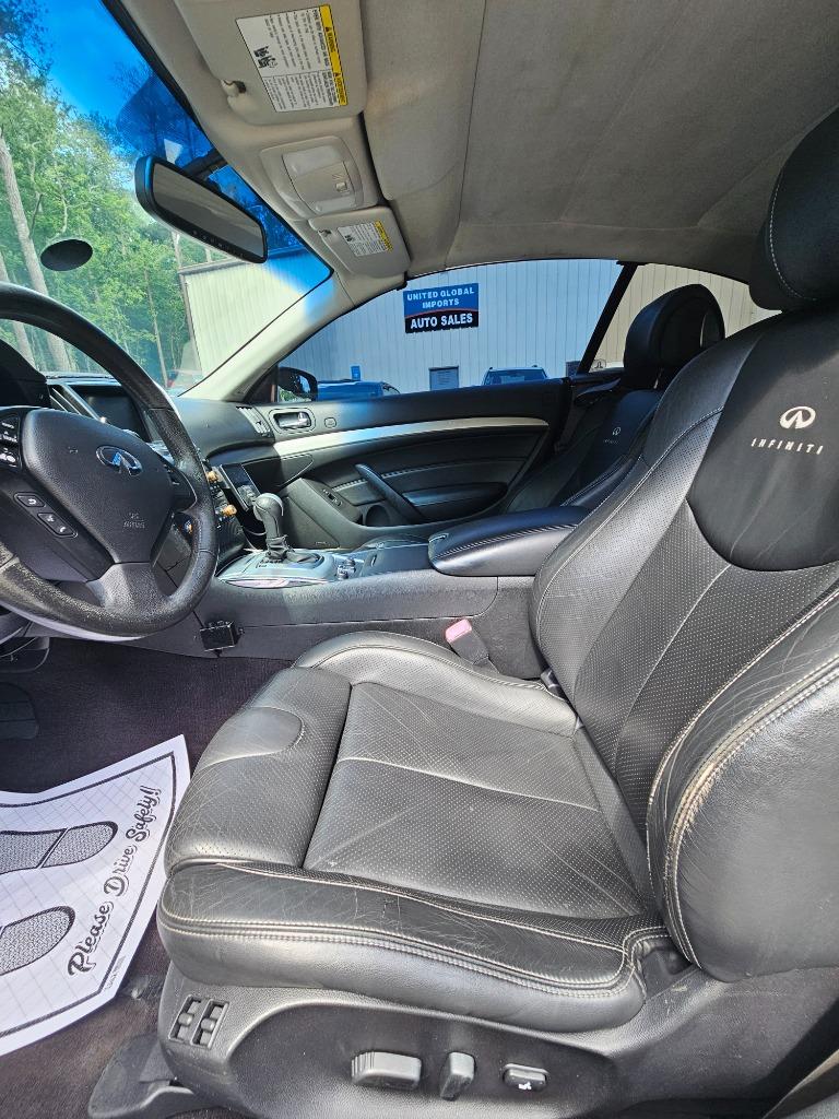 2009 Infiniti Legend Sport photo
