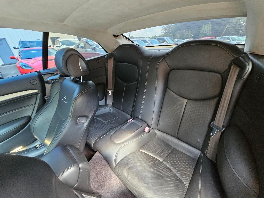2009 Infiniti Legend Sport photo
