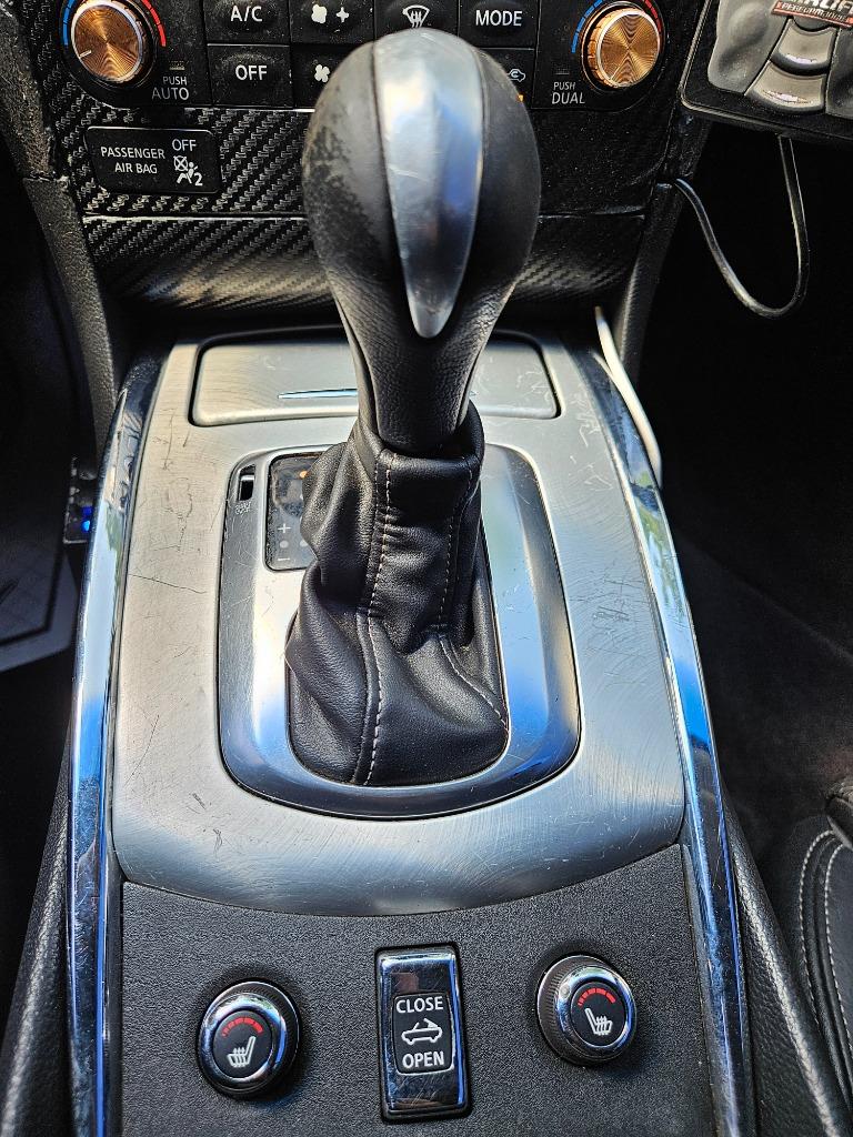 2009 Infiniti Legend Sport photo