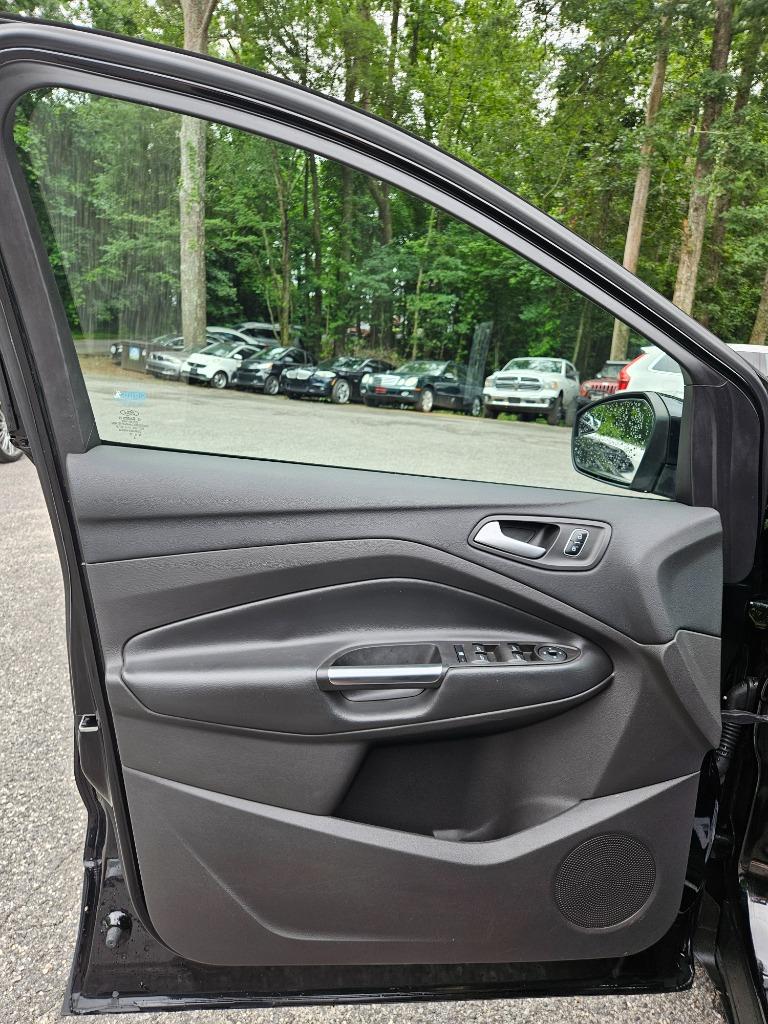 2017 Ford Escape - $8,650