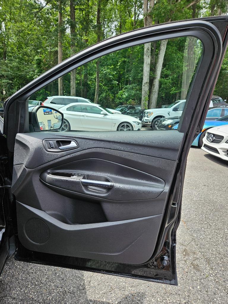 2017 Ford Escape - $8,650
