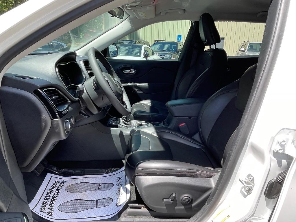 2020 Jeep Cherokee - $17,985