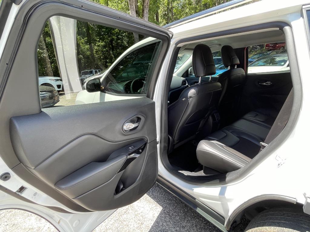 2020 Jeep Cherokee - $17,985