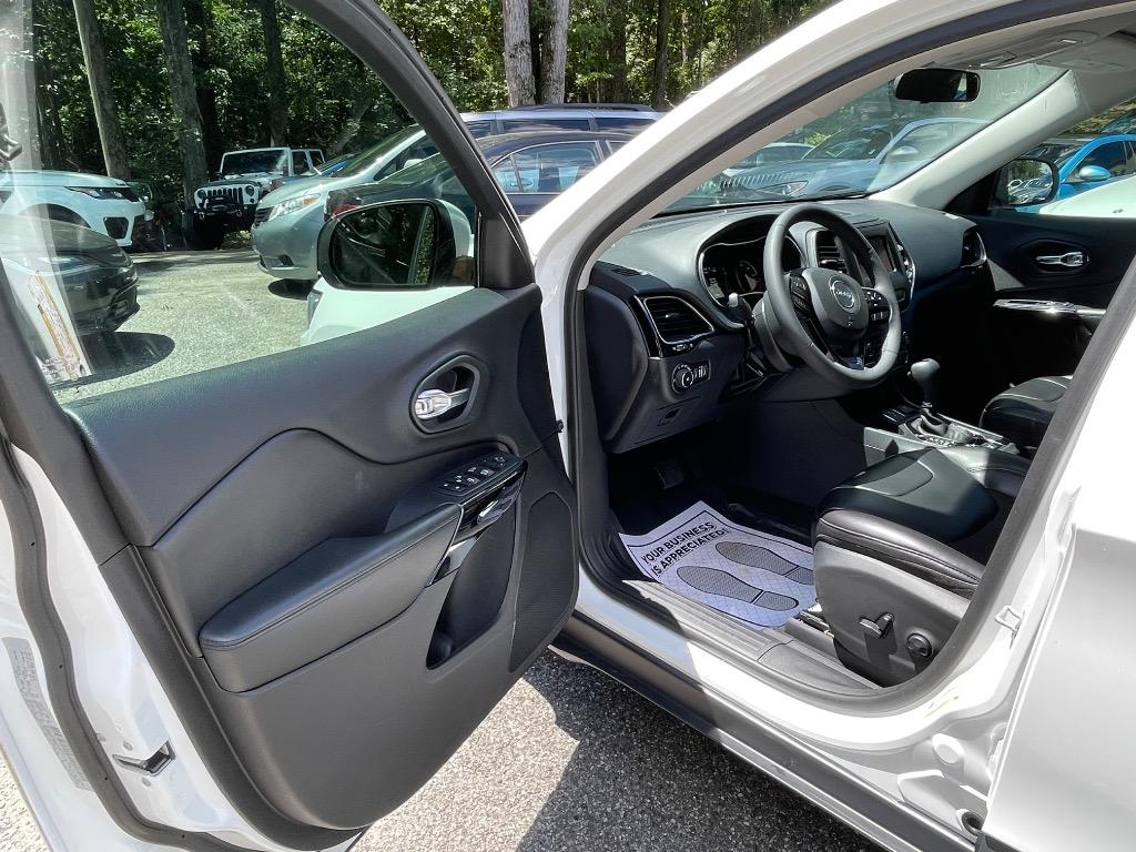 2020 Jeep Cherokee - $17,985