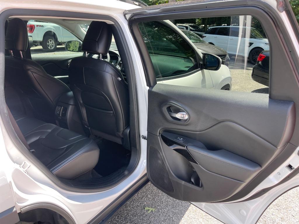 2020 Jeep Cherokee - $17,985