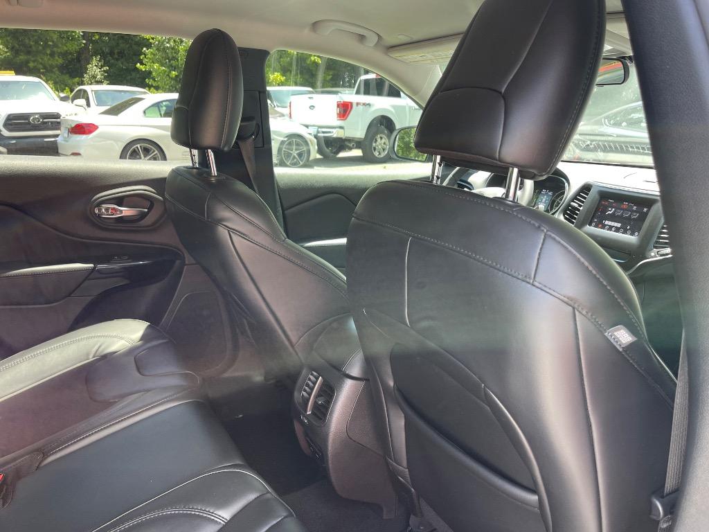 2020 Jeep Cherokee - $17,985