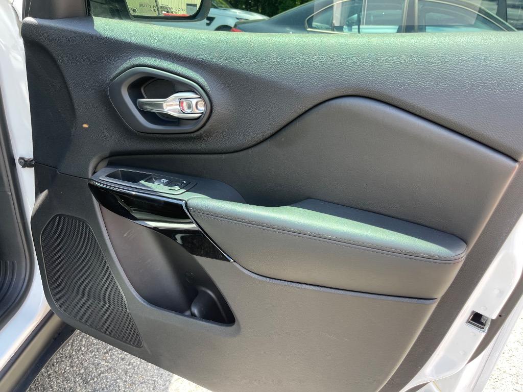 2020 Jeep Cherokee - $17,985