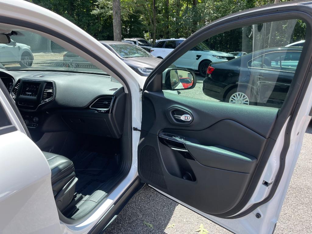 2020 Jeep Cherokee - $17,985