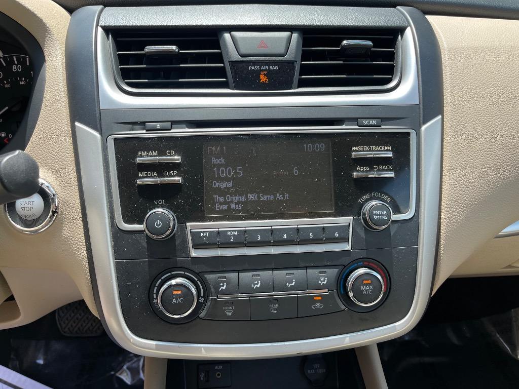 2016 Nissan Altima - $10,100