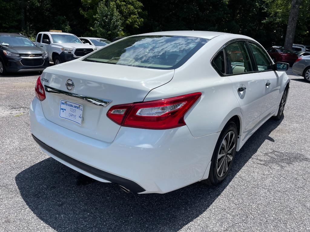 2016 Nissan Altima - $10,100
