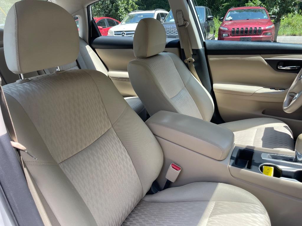 2016 Nissan Altima - $10,100