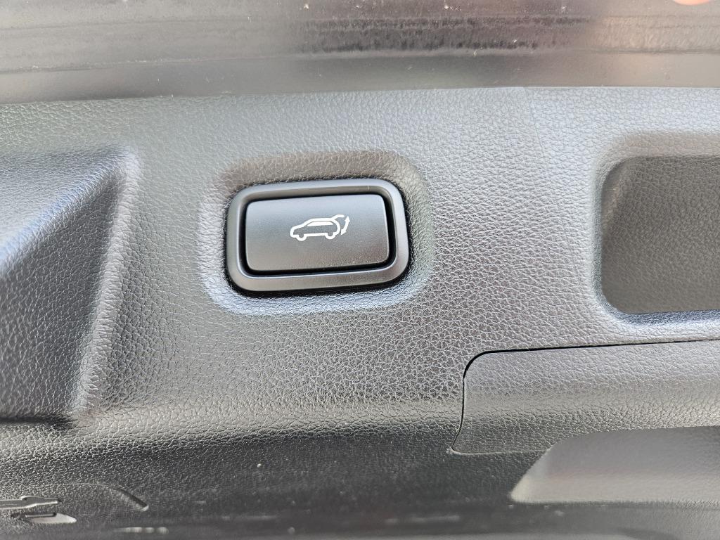 2019 Hyundai Santa Fe - $16,400