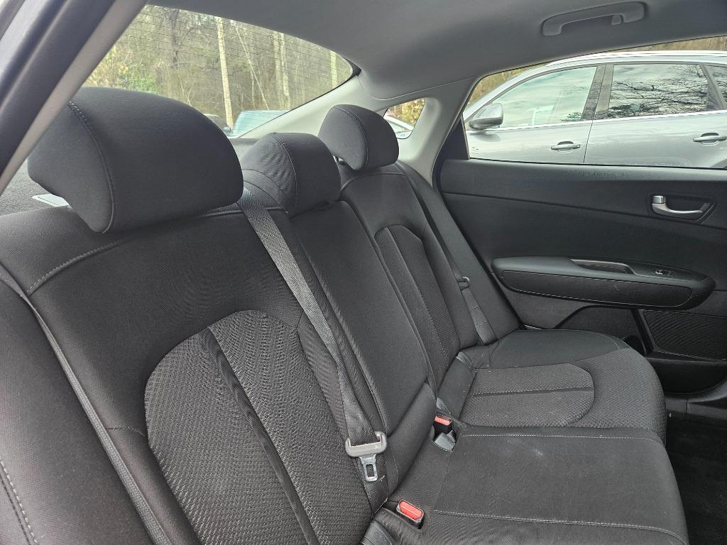 2016 Kia Optima - $9,385