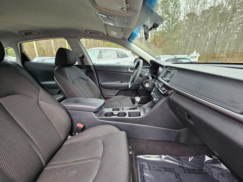 2016 Kia Optima - $9,385