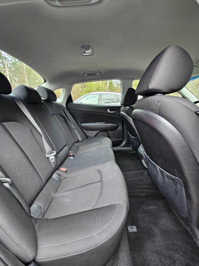 2016 Kia Optima - $9,385