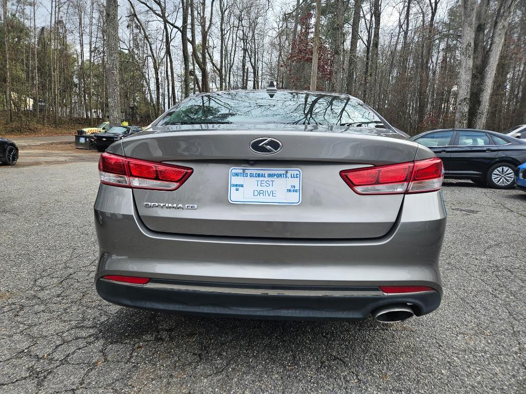 2016 Kia Optima - $9,385