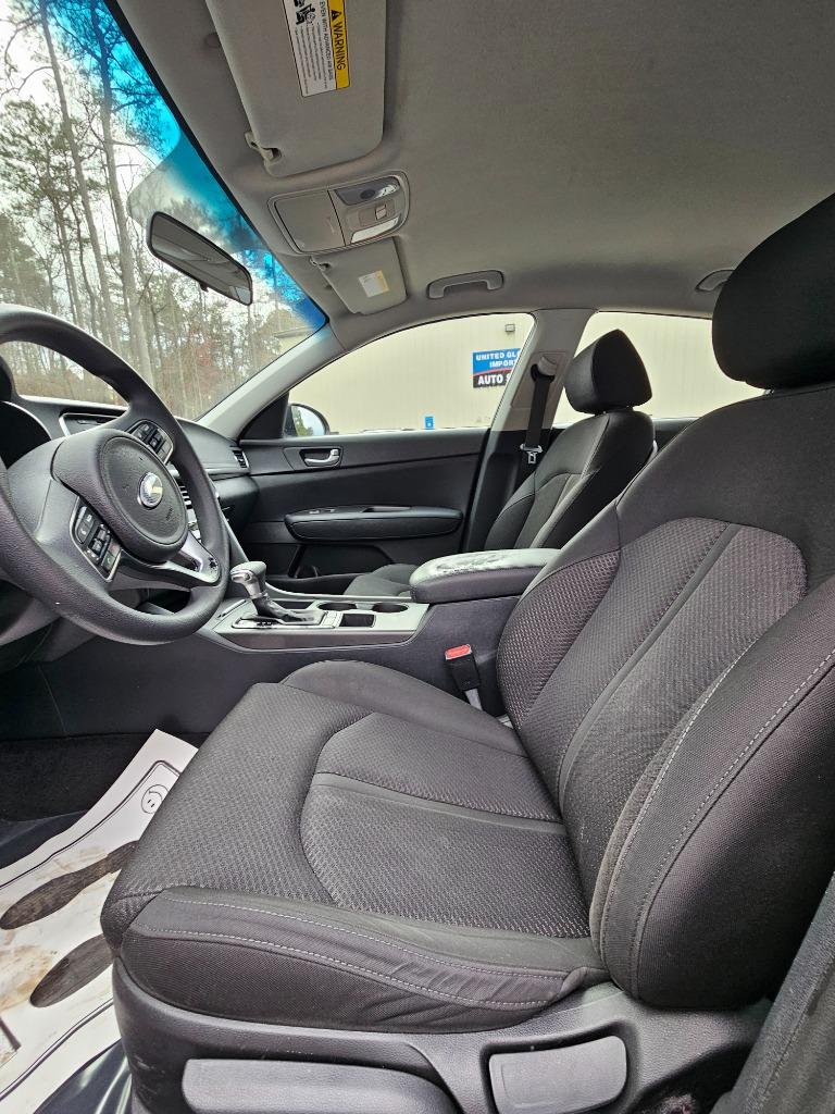 2016 Kia Optima - $9,385