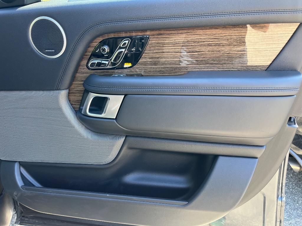 2018 Land Rover Range Rover - $27,985