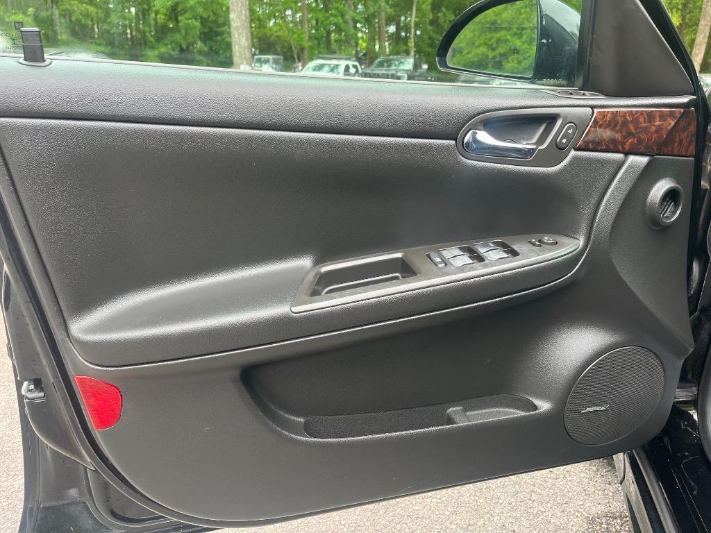 2016 Chevrolet Impala - $9,385