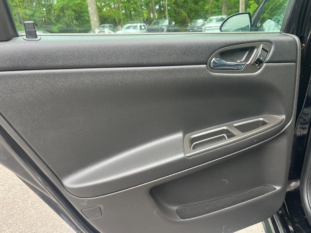 2016 Chevrolet Impala - $9,385