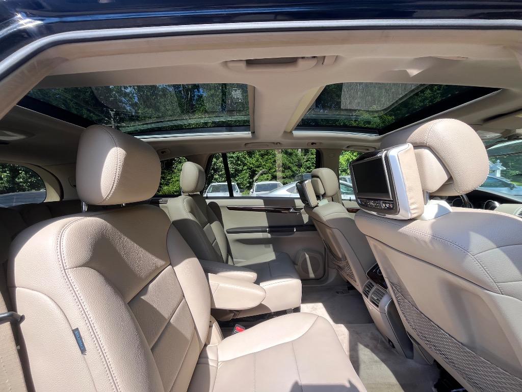 2011 Mercedes-Benz R-Class - $9,285