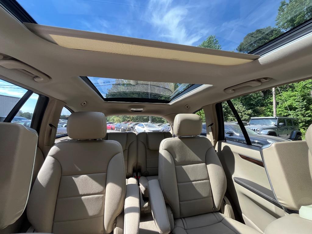 2011 Mercedes-Benz R-Class - $9,285