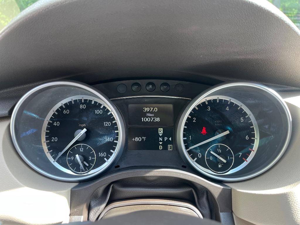 2011 Mercedes-Benz R-Class - $9,285