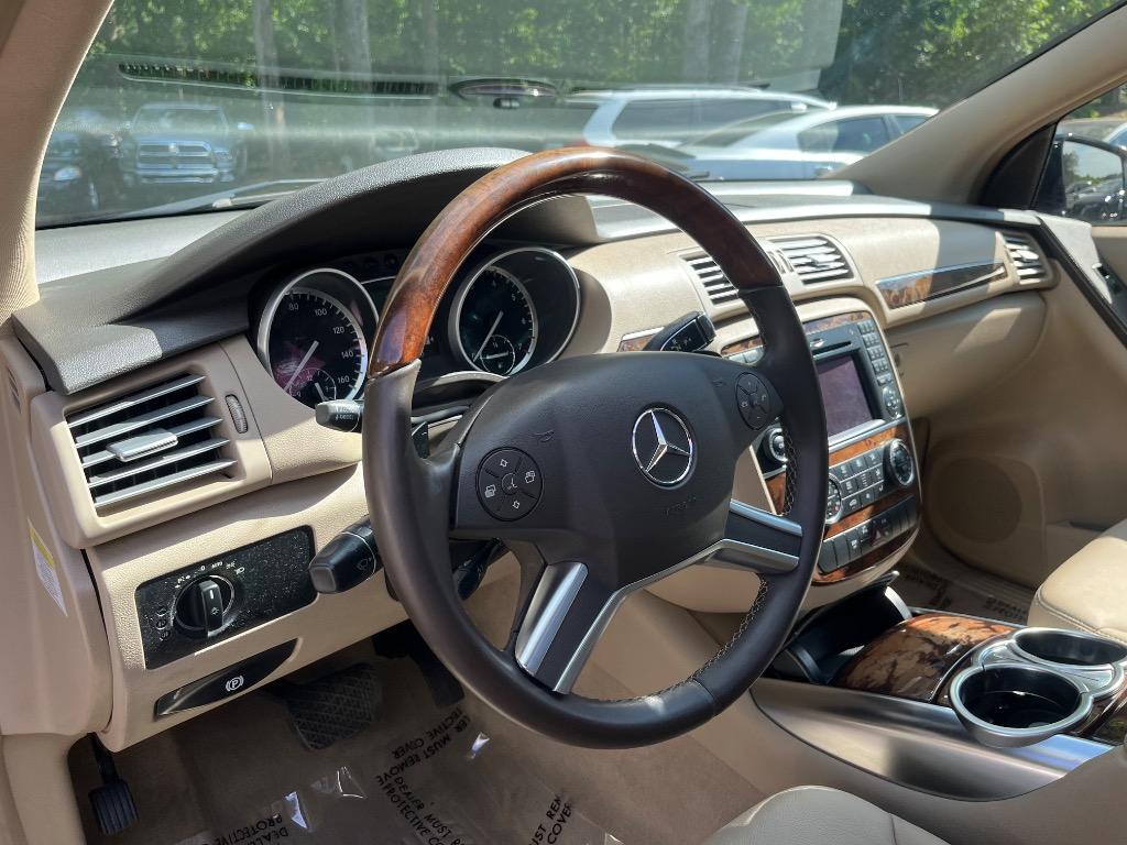 2011 Mercedes-Benz R-Class - $9,285