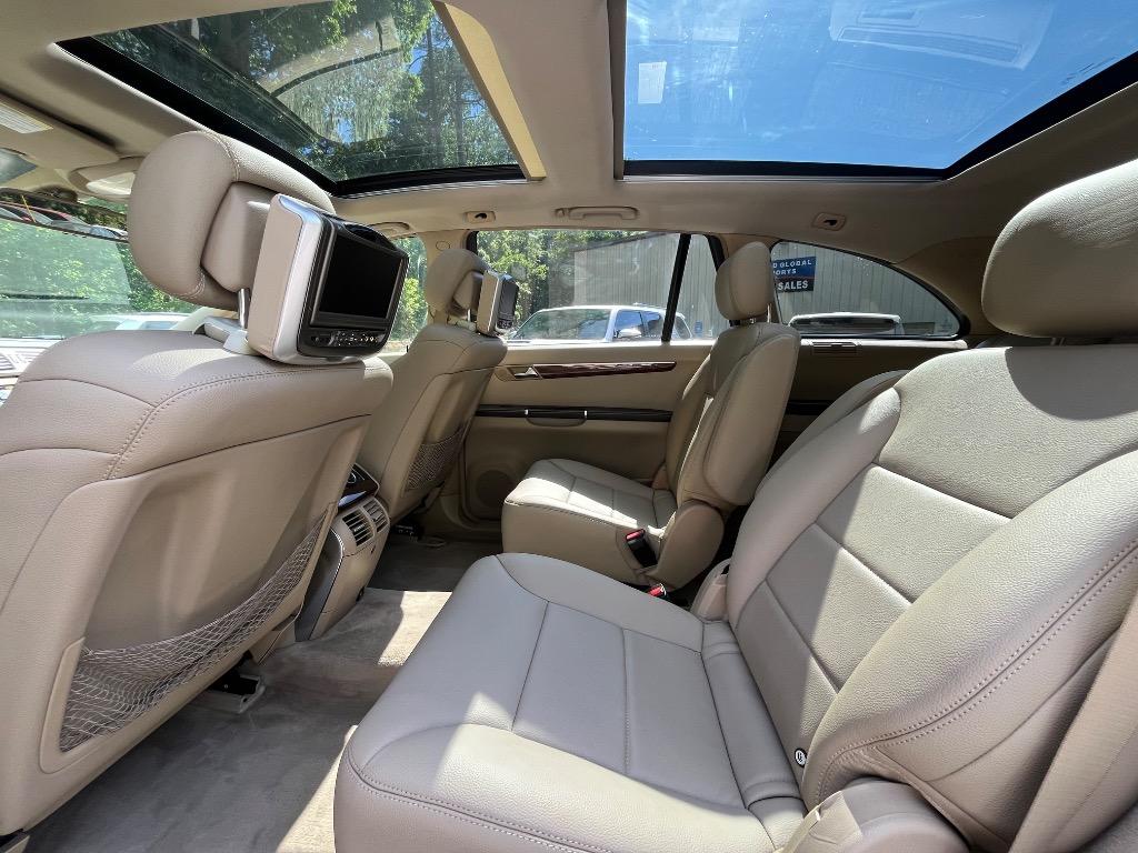 2011 Mercedes-Benz R-Class - $9,285