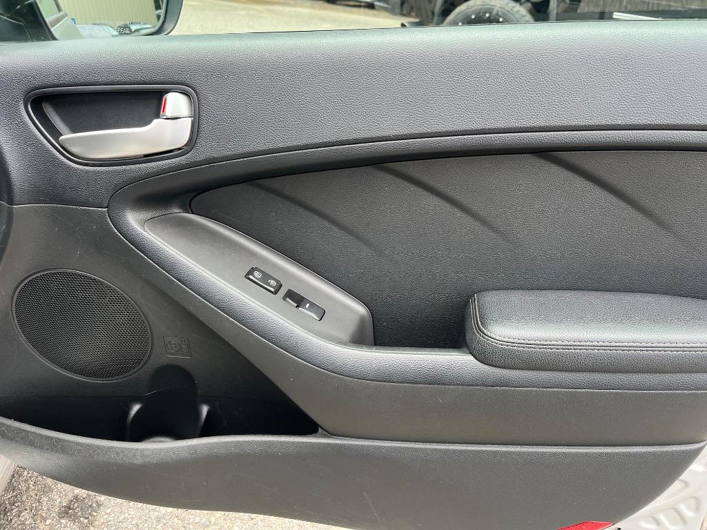 2017 Kia Forte - $9,485
