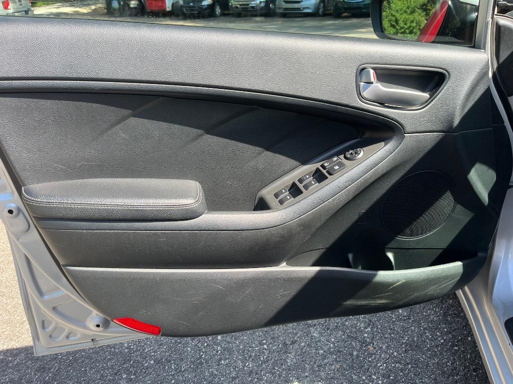 2017 Kia Forte - $9,485