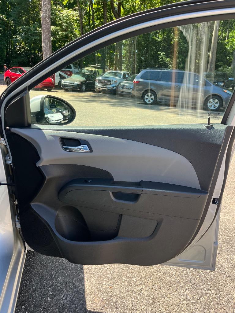 2014 Chevrolet Sonic - $5,485