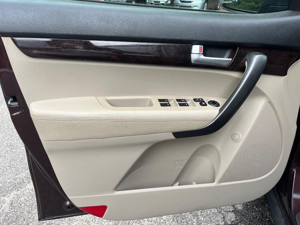 2014 Kia Sorento - $5,900